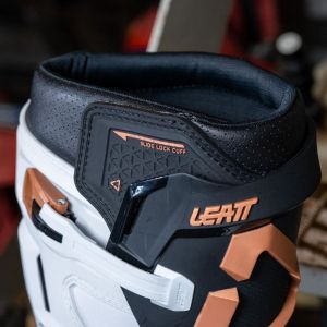 Cizme Leatt 4.5 White/Black